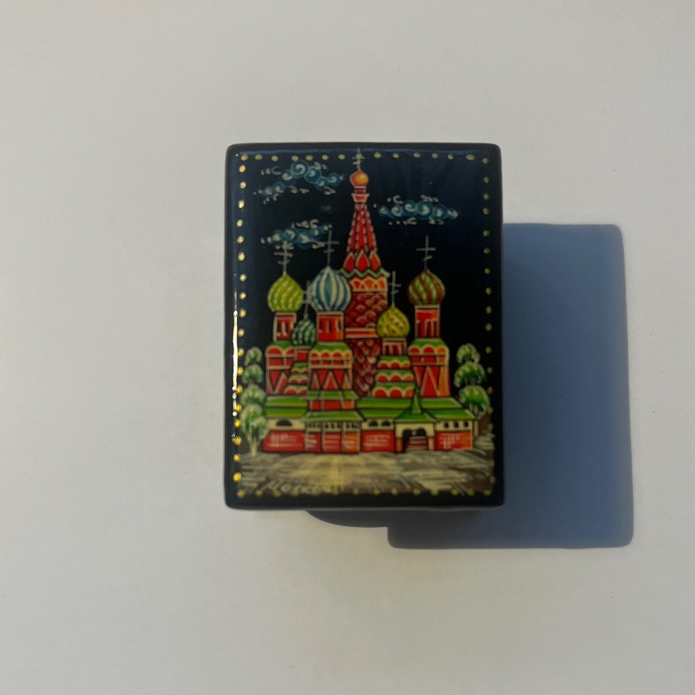 Russia St. Basil's Catheddal Moscow Palekh Hand Painted Lacquered Small Box